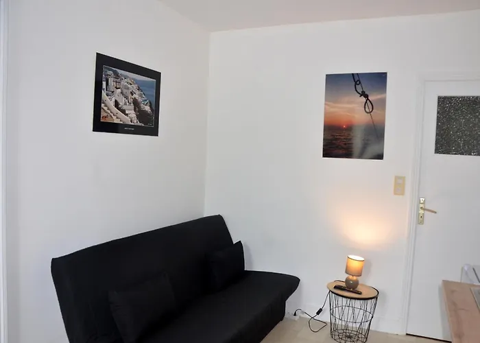 Au Bord De L\'Eau Studio 1
